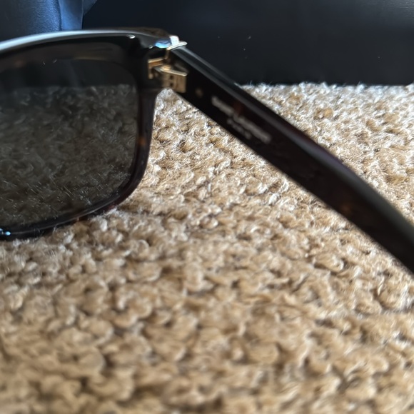 Like new YSL Tortoise sunglasses with case and dust cloth 🤎 - Picture 4 of 7